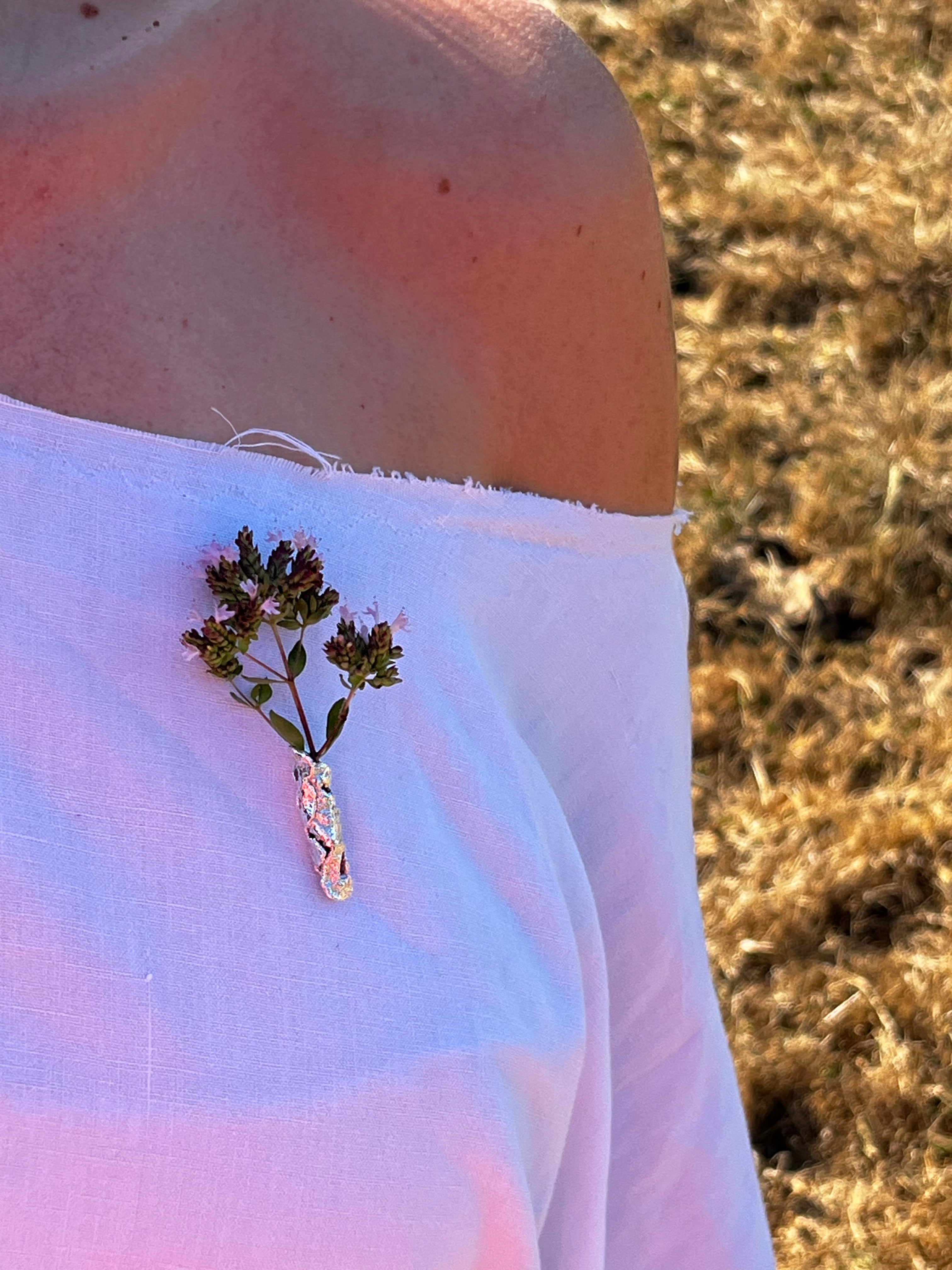 . Bouquet Brooch .